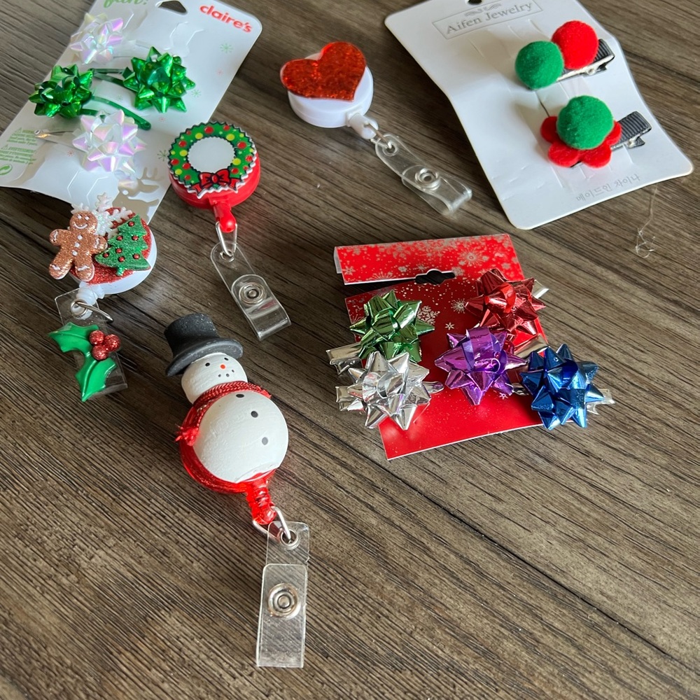 🎄🎁☃️ Christmas hair accessories and name tag holder - Picture 4 of 10